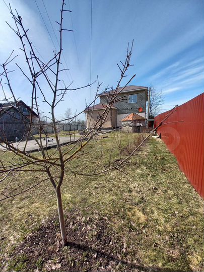 Дом 225 м² на участке 12 сот.