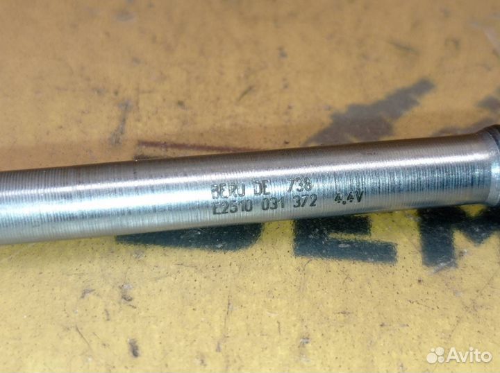 Свеча накаливания 2.0 TDI Volkswagen Passat B7 365