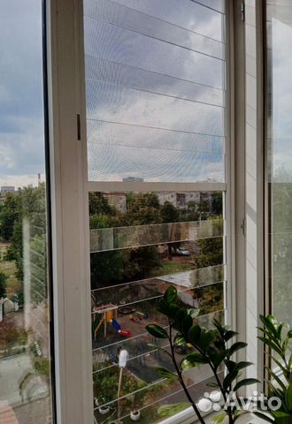 Москитные сетки с защитой от выпадения из окна