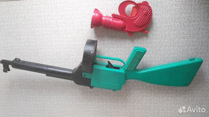 Игрушка пистолет СССР