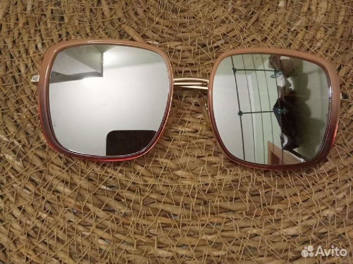 Солнцезащитные очки женские