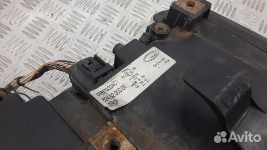 Фара правая chrysler voyager Grand Voyager 4 (93T2