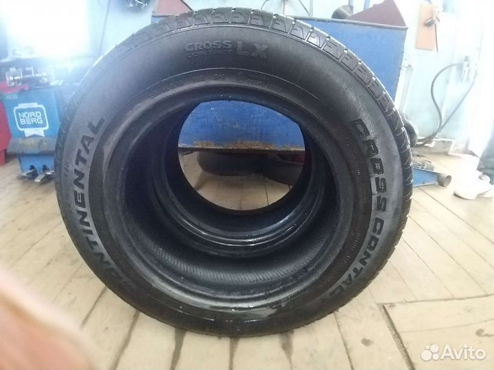 Continental ContiCrossContact LX 215/65 R16 98H