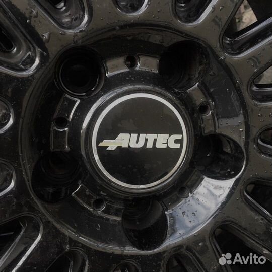 В состоянии новых 4 диска (Германия) R18 с шинами