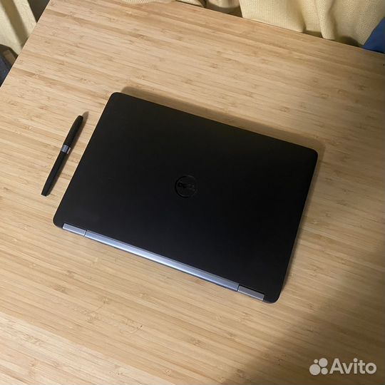 Маленький ультрабук Dell i7