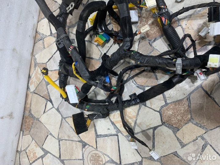 Проводка под торпедо Kia Ceed Ed хэтчбэк 1.6 122