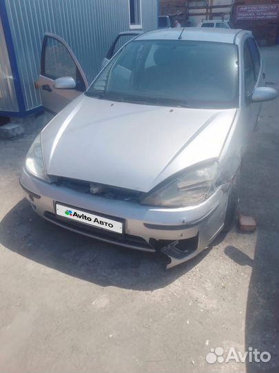 Ford Focus 1.8 МТ, 2004, битый, 200 000 км