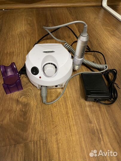 Аппарат для маникюра и педикюра