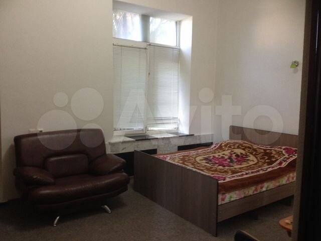 Доля в 2-к. квартире, 54,6 м², 3/3 эт.