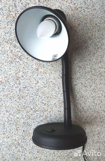 Лампа настольная