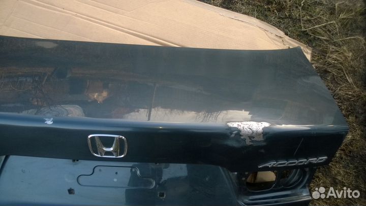 Крышка багажника с эмблемами Хонда Аккорд 7