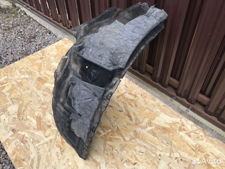 Локер передний левый Audi Q8 2021