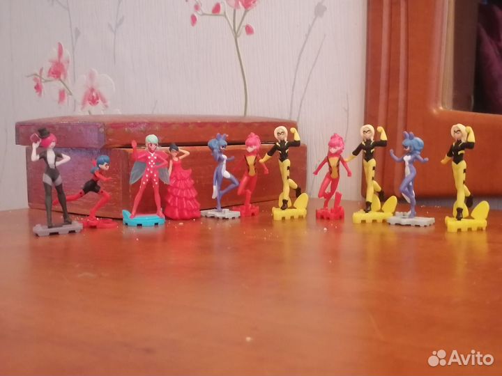 Фигурки леди баг и супер кота