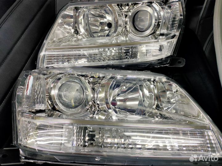 Фары Suzuki grand vitara 2007