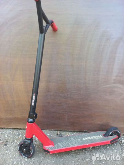 Трюковой самокат Duker 101