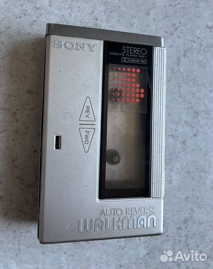 Кассетный плеер Sony Walkman WM-7