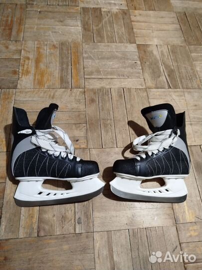 Коньки хоккейные