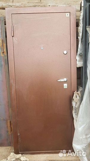 Дверь стальная