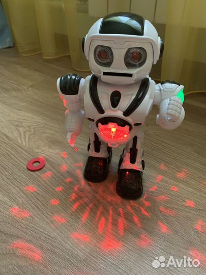 Игрушка робот