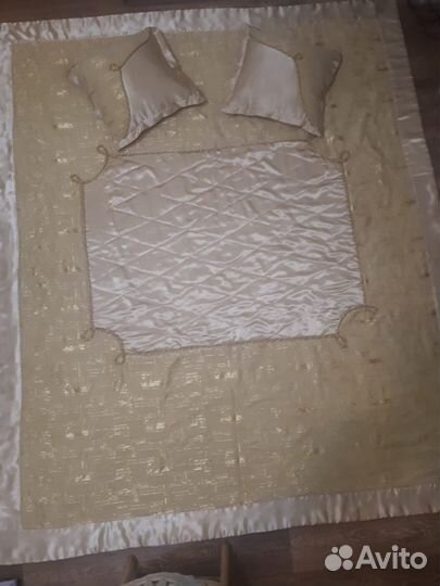 Покрывало с наволочками