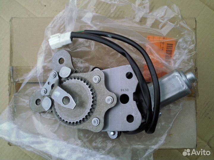 Регулятор сидения передний левый Nissan Murano Z50