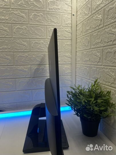 Монитор HP 22m FullHD IPS