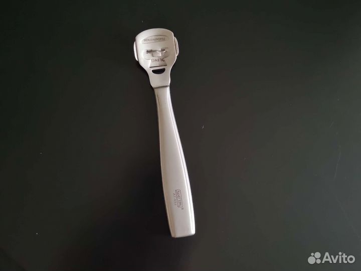 Скребок для пяток (145 мм) модель ат 892