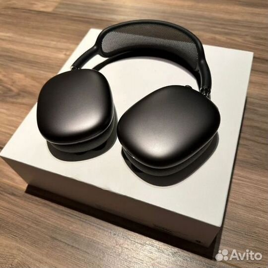 AirPods Max в черном цвете