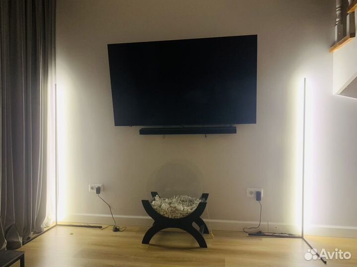 Угловой напольный светильник