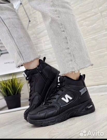 Кроссовки new balance зимние