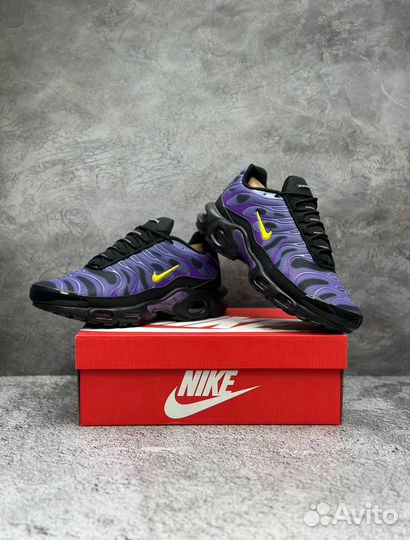 Кроссовки Nike Tn