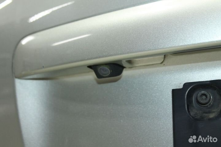 Крышка багажника с камерой Toyota Avensis 250 251