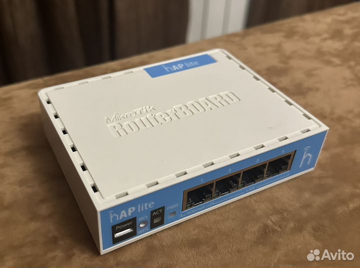 Маршрутизатор MikroTik hAP lite