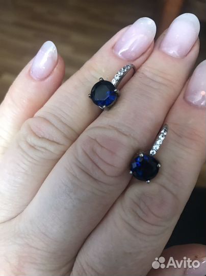 Серебряные серьги с сапфирами