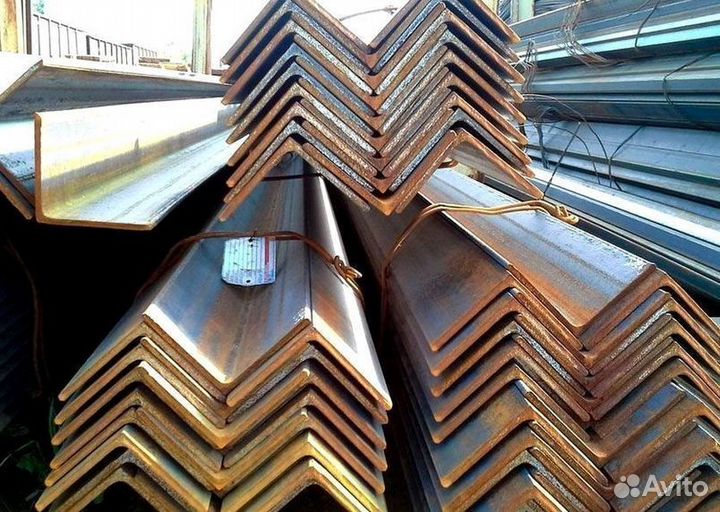 Уголок металлический стальной 32х32х4, длина 6м