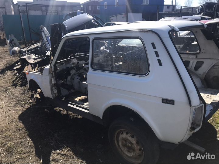 Нива 21214 кузов без документов цвет белый