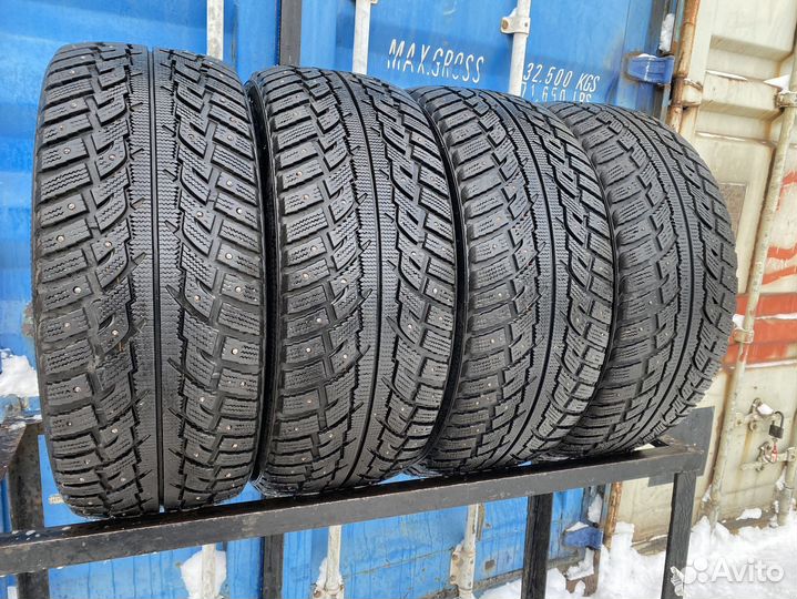 Kumho I'Zen RV Stud KC16 255/55 R18 109T