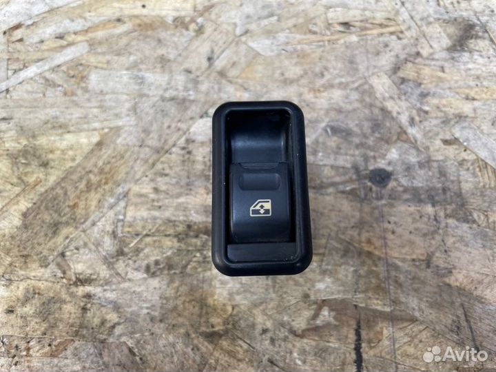 Кнопка стеклоподъемника задняя левая Hawtai