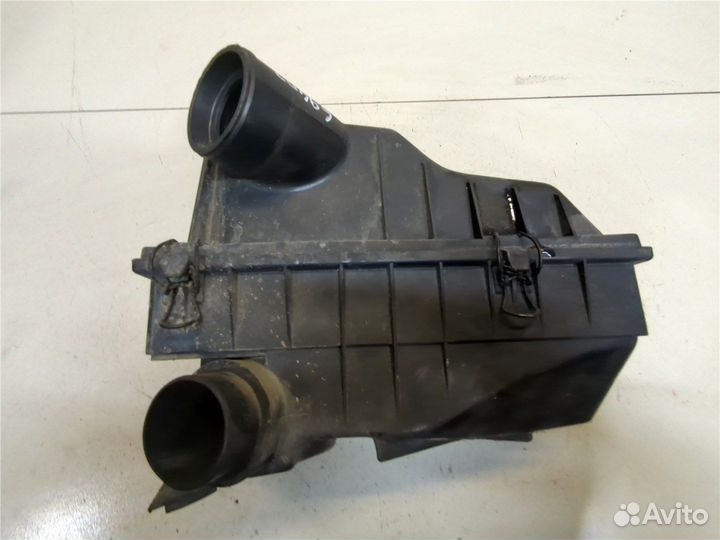 Корпус воздушного фильтра Volkswagen Passat 3, 198