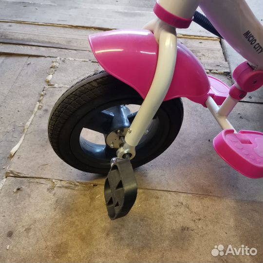 Детский велосипед трехколесный с ручкой б/у