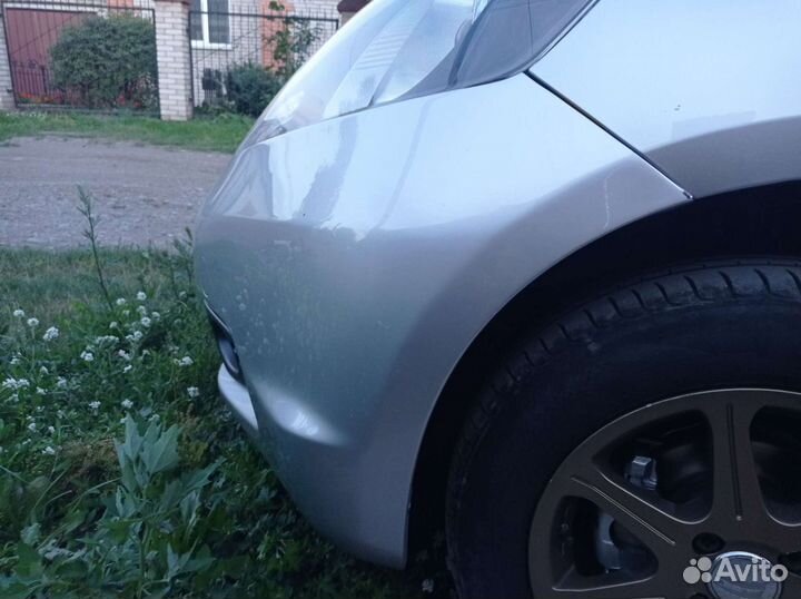 Передний бампер Honda Fit GE