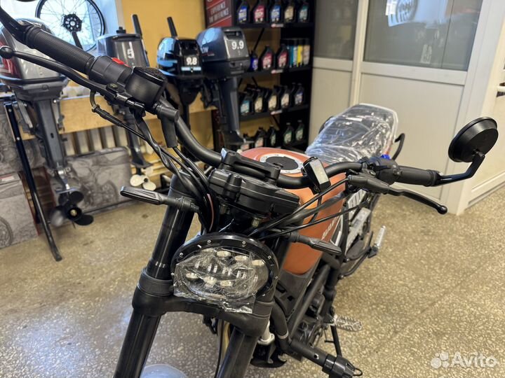 Дорожный мотоцикл Avantis City