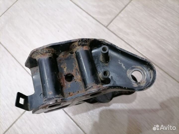 Кронштейн двигателя Nissan Primera P11E 1996-2002