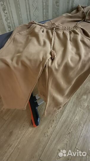 Спортивный костюм женский