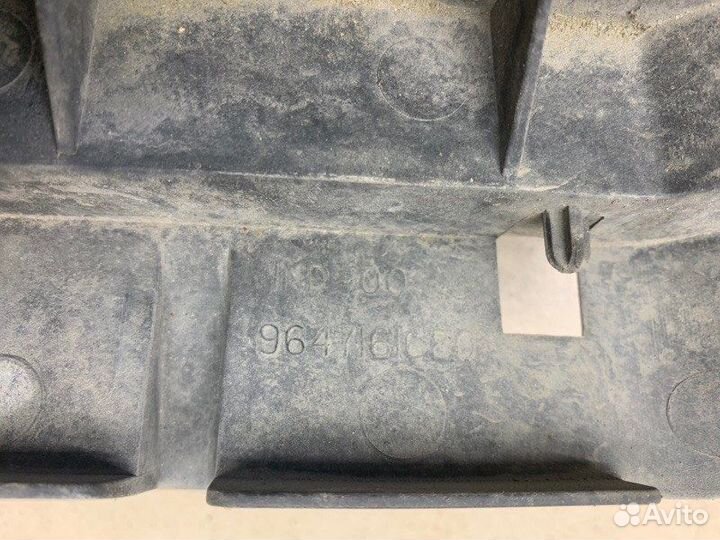 Кронштейн бампера передний Citroen C3 PSA KVF