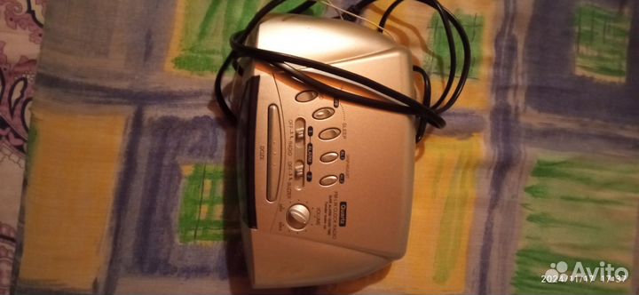 Dvd плеер, кассетник, приёмник, радио