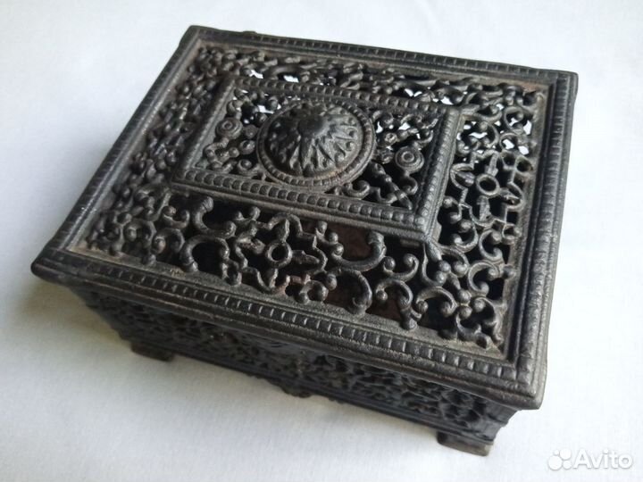 Кусинское чугунное литьё. Шкатулка СССР