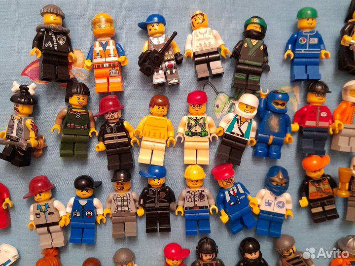 Лего фигурки 42 шт