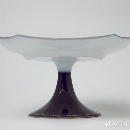 Блюдо на ножке