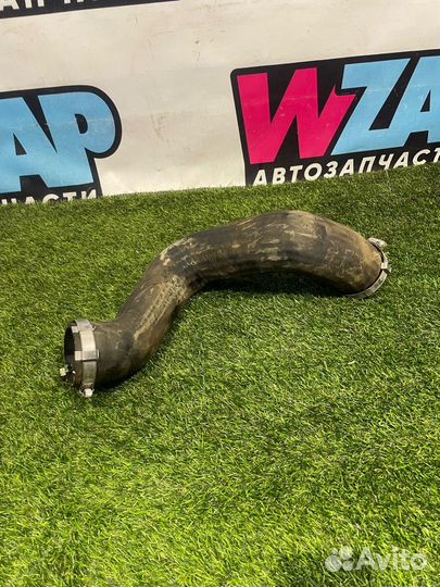 Патрубок интеркулера Ford Mustang 6 S550 рест